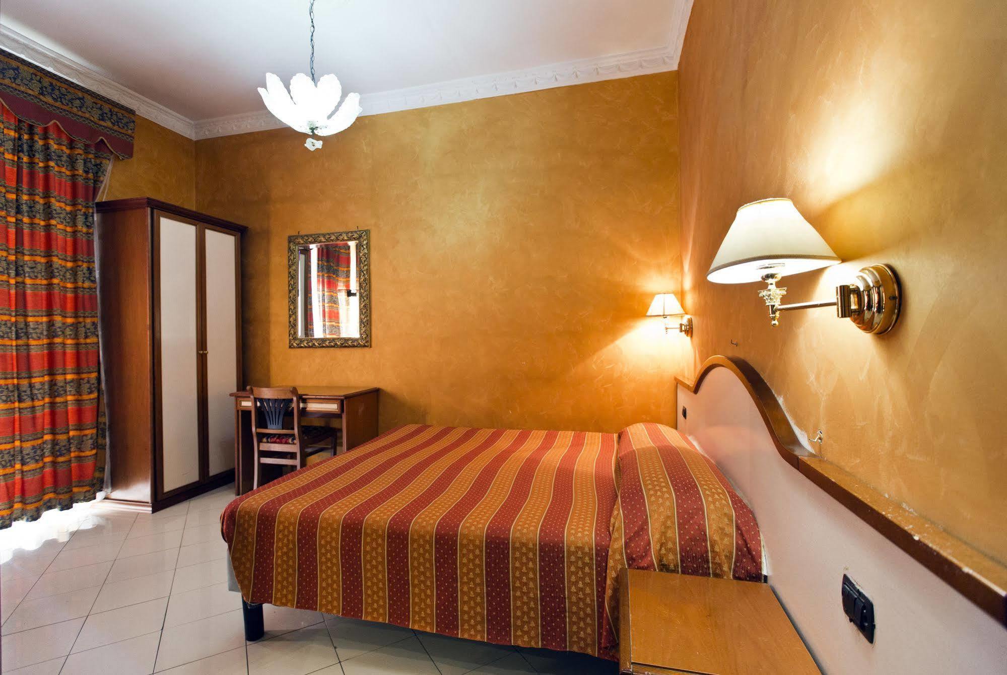 Hotel Lella Roma Ngoại thất bức ảnh
