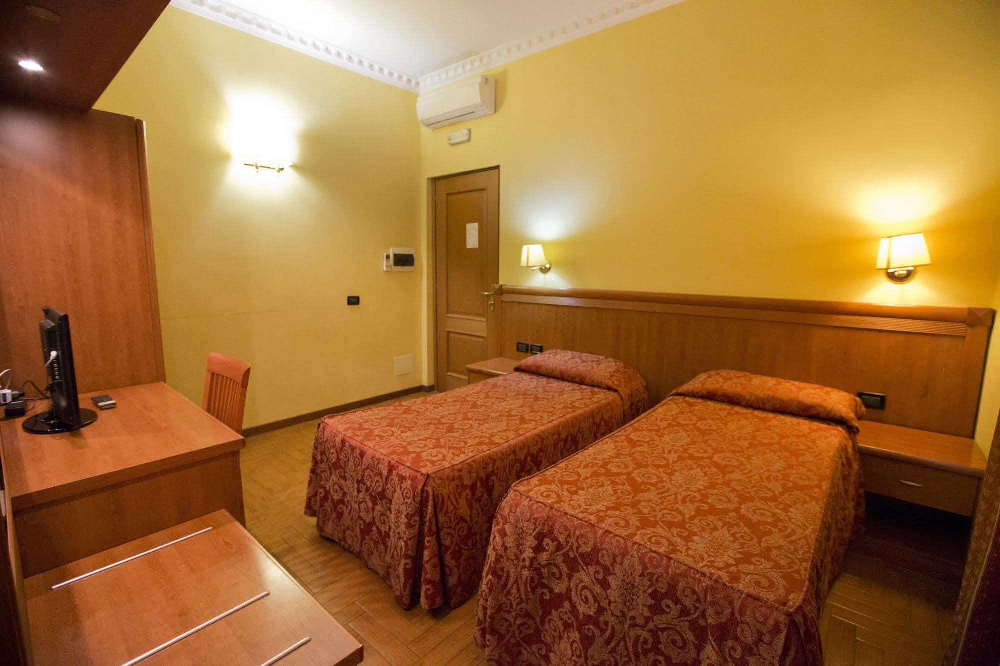 Hotel Lella Roma Ngoại thất bức ảnh