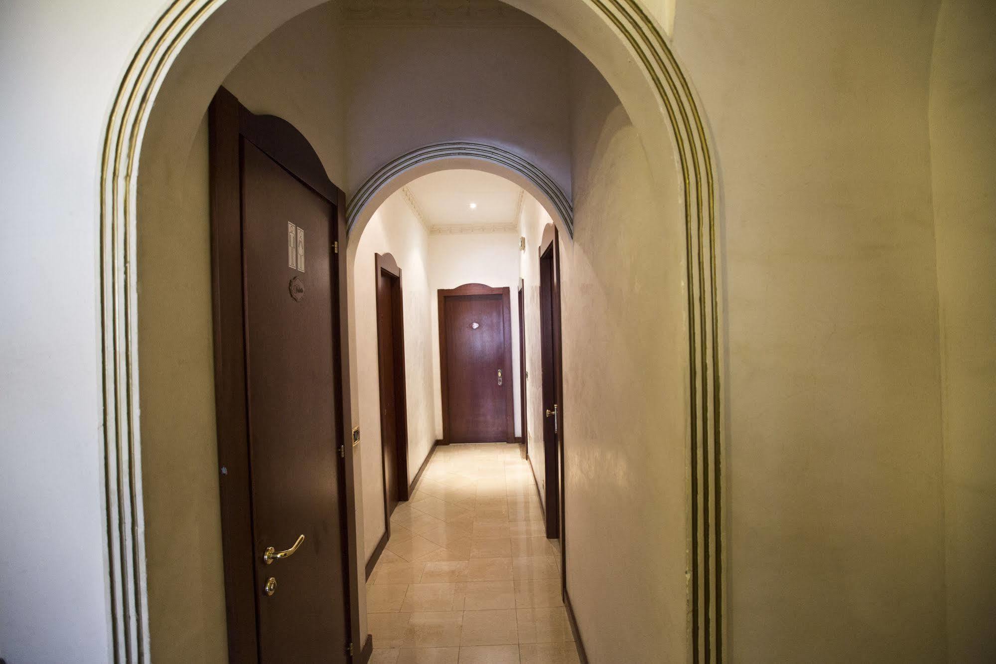 Hotel Lella Roma Ngoại thất bức ảnh