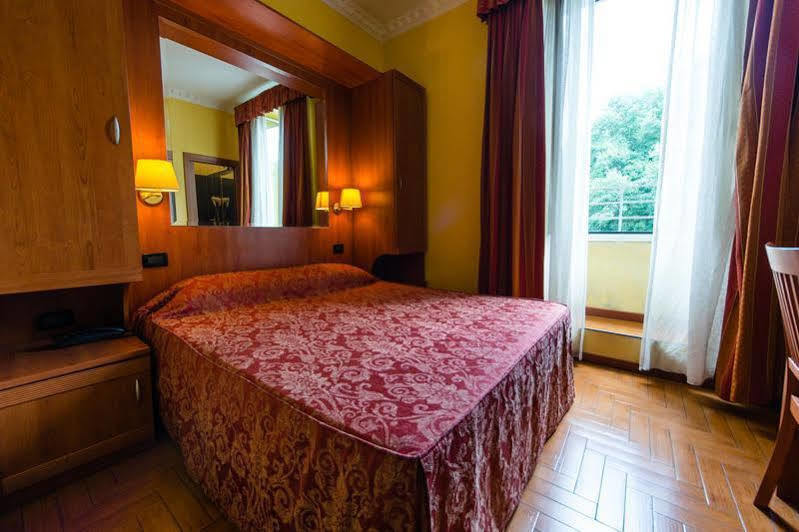 Hotel Lella Roma Ngoại thất bức ảnh